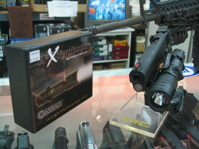 BOSS'S GUNS02.jpg